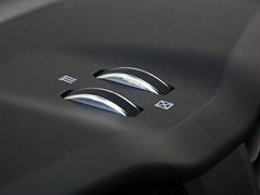 2016款 2.0L 自动四驱75周年致敬版