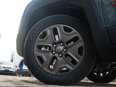 2016款 2.0L 自动四驱75周年致敬版