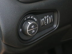 2016款 2.0L 自动四驱75周年致敬版