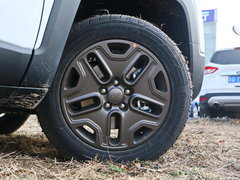 2016款 2.0L 自动四驱75周年致敬版