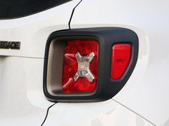 2016款 2.0L 自动四驱75周年致敬版