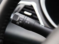 2017款 2.0L CVT领尚版