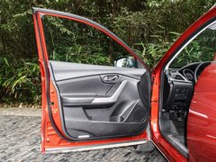 2017款 2.0L CVT领尚版