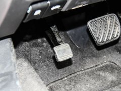 2017款 2.0L CVT领尚版