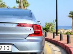 2016款 2.0T T6 AWD智尊版