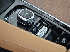 2016款 2.0T T6 AWD智尊版