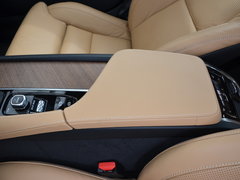 2016款 2.0T T6 AWD智尊版