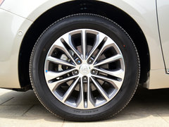 2016款 1.8T 自动智享版尊领型