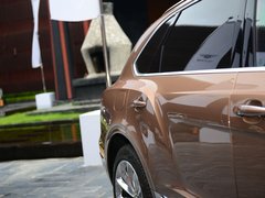 2016款 6.0T 标准版