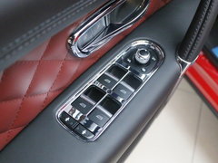 2016款 6.0T 标准版