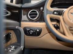 2016款 6.0T 标准版