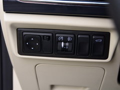 2017款 1.8L 自动精英型