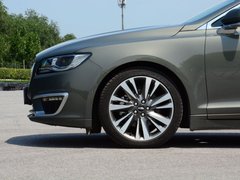 2017款 2.0T 尊耀版