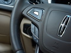 2017款 2.0T 尊耀版