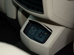 2017款 2.0T 尊耀版