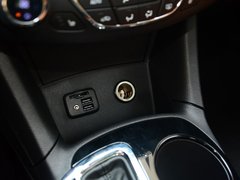 2017款 1.4T 双离合领锋版