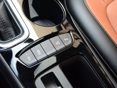 2017款 1.4T 双离合领锋版