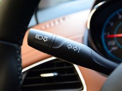 2017款 1.4T 双离合领锋版