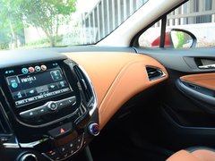 2017款 1.4T 双离合领锋版