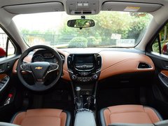 2017款 1.4T 双离合领锋版