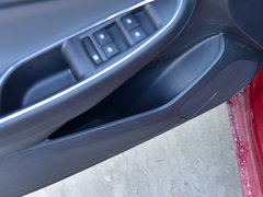 2017款 1.4T 双离合领锋版
