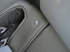 2017款 1.4T 双离合领锋版