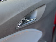 2017款 1.4T 双离合领锋版