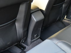 2017款 1.4T 双离合领锋版