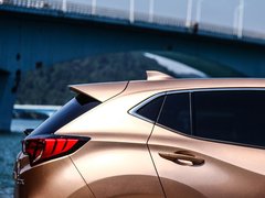 2016款 1.5T 两驱尊享版