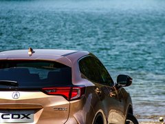 2016款 1.5T 两驱尊享版