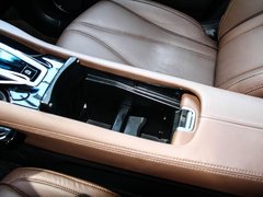2016款 1.5T 两驱尊享版