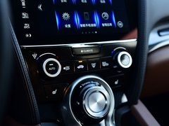 2016款 1.5T 两驱尊享版