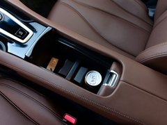 2016款 1.5T 两驱尊享版