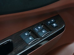 2016款 1.6L CVT尊享型