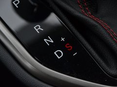2016款 1.6L 自动领尚型