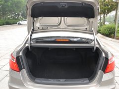 2016款 1.6L 自动领尚型