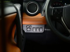2016款 荣放 2.5L 自动四驱尊贵版