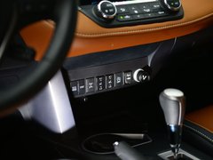2016款 荣放 2.5L 自动四驱尊贵版