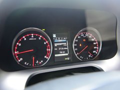 2016款 荣放 2.5L 自动四驱尊贵版