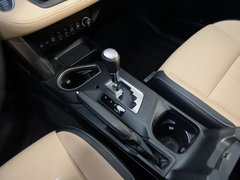 2016款 荣放 2.5L 自动四驱尊贵版
