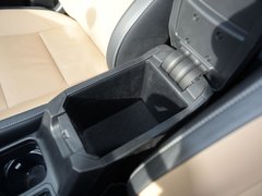 2016款 荣放 2.5L 自动四驱尊贵版