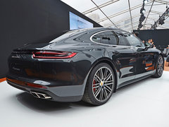 2017款 Panamera Turbo 4.0T