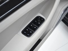 2017款 Panamera Turbo 4.0T
