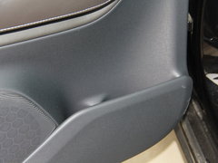 2016款 升级版 2.0T T6 智尊版