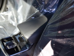 2017款 1.5T 自动旗舰版