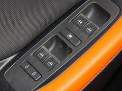 2016款 1.5T 自动耀领版