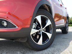 2016款 1.5T 手动耀臻版