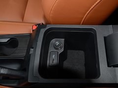 2016款 1.5T 手动耀臻版