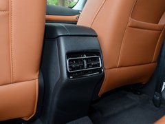 2016款 1.5T 手动耀臻版