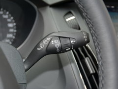 2017款 两厢 1.6L 自动风尚型智行版